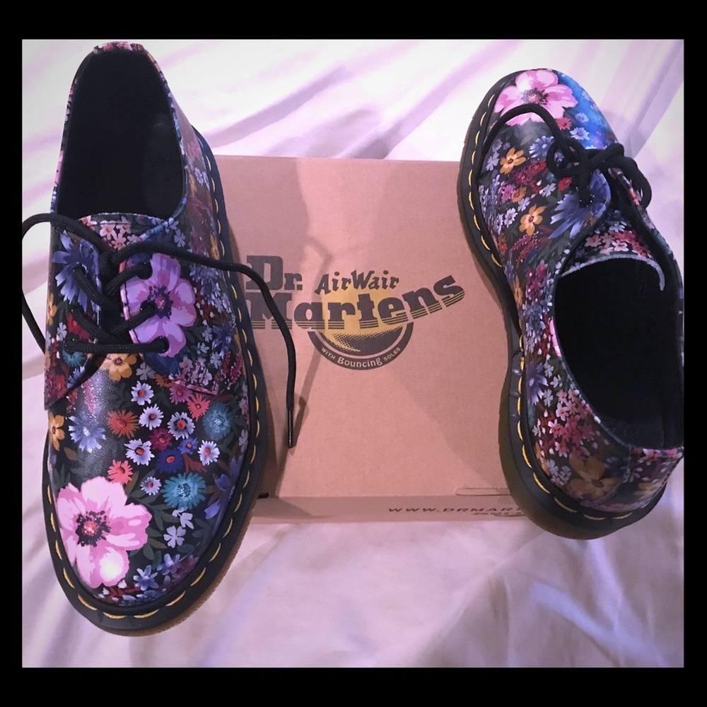 Dr. Marten shoes size 8 (39). Blackpink wanderlust